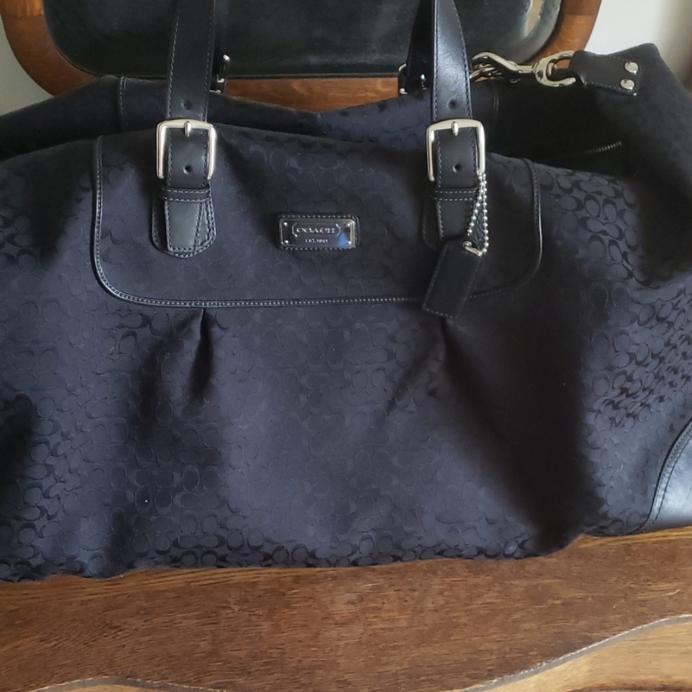 Coach Weekender